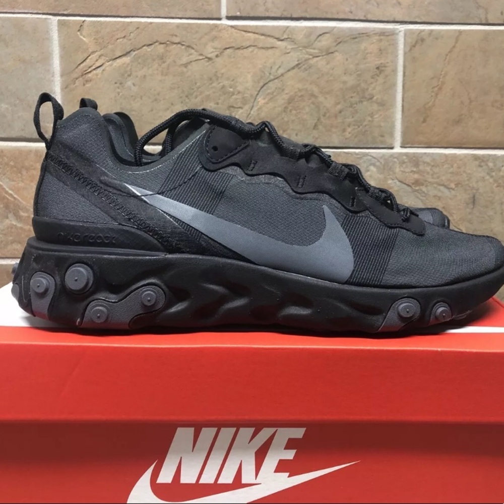 NIKE REACT ELEMENT 55